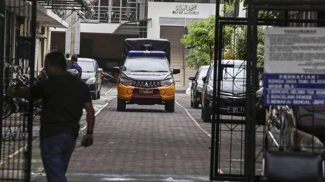 Besok Ahok Diadili, Laskar FPI akan Kembali Datangi Pengadilan