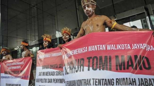 Aksi Anti Korupsi Warga Papua