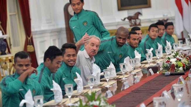 Timnas Garuda Dijamu Jokowi