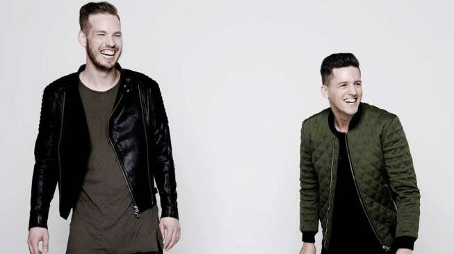 Khusus untuk Netizen Indonesia, Firebeatz Bikin Musik "Telolet"