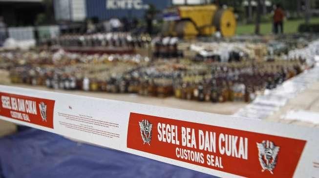 Pemusnahan Miras dan Rokok Ilegal