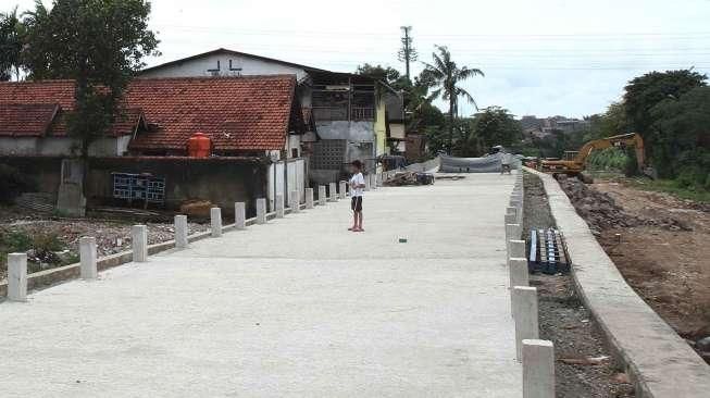 Pembangunan Jalan Inspeksi Ciliwung