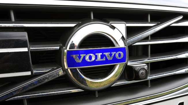 Mobil-mobil Baru Volvo Siap Pakai Plastik Daur Ulang