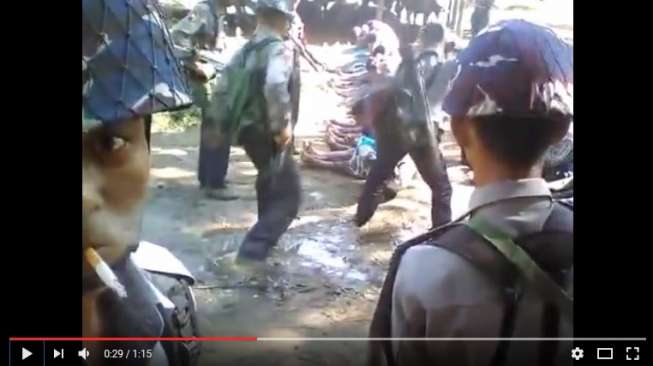 Polisi Penyiksa Warga Rohingya dalam Video Ini Ditahan