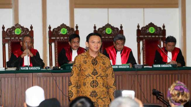 Hakim Tanya Kenapa Saksi Pelapor Ahok Atas Namakan Muslim Dunia