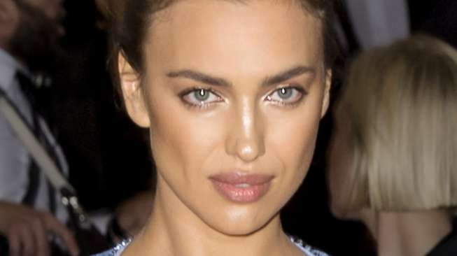 Irina Shayk Akan Melahirkan di Musim Panas