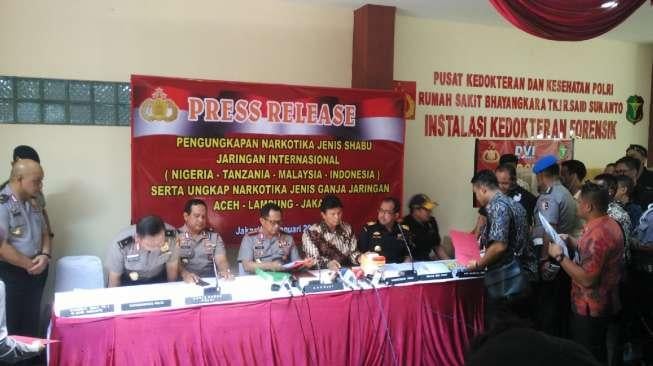 Ngeri, Kapolri Rilis Kasus Sabu di Depan Kamar Mayat