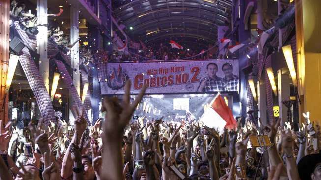 Flash mob pendukung Ahok - Djarot di Cilandak Town Square (Citos)