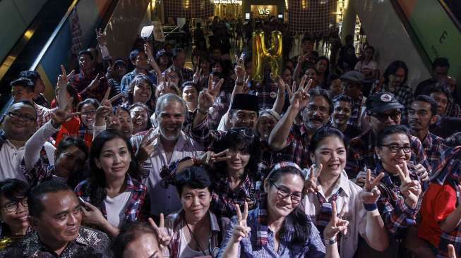 Flash mob pendukung Ahok - Djarot di Cilandak Town Square (Citos)