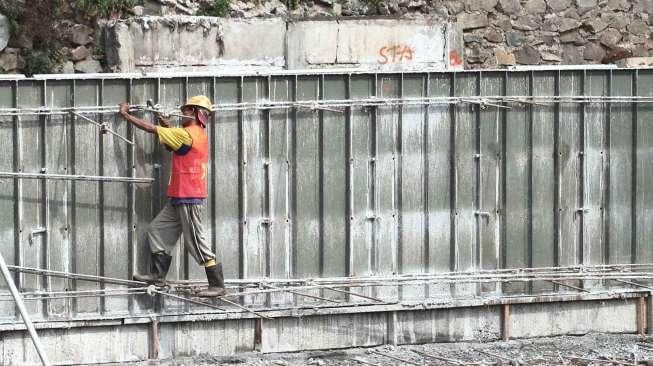 Warga Kelurahan Bukit Duri memenangkan gugatan di PTUN Jaksel.