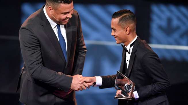 Tendangan Bebas Pemain Malaysia Ini Menangi Puskas Award