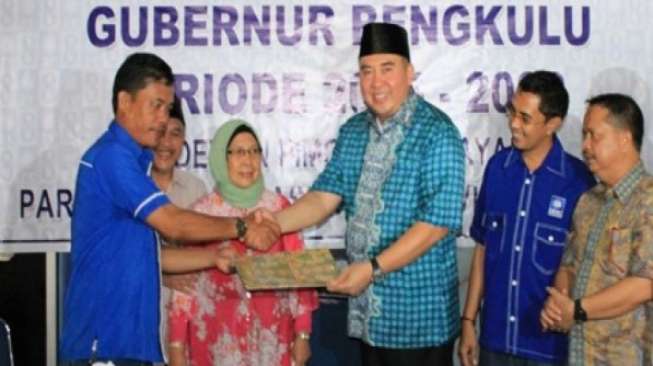 Gubernur Ridwan Mukti Alami Patah Tulang saat Blusukan