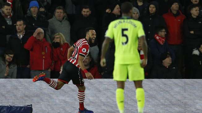 Southampton Tekuk Liverpool di Semifinal Pertama