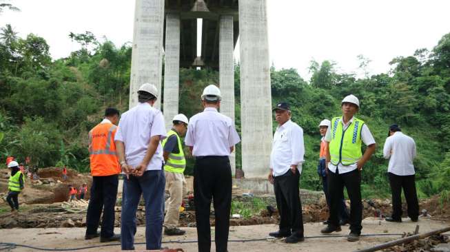 Perbaikan Jembatan Cisomang Ditargetkan Selesai Maret 2017