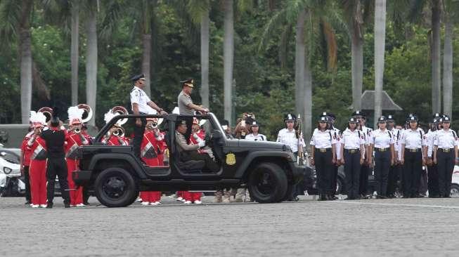 Kapolri Jenderal Tito Karnavian menghadiri peringatan HUT ke-36 Satuan Pengamanan (Satpam) di lapangan Silang Monas, Jakarta, Sabtu (14/1).