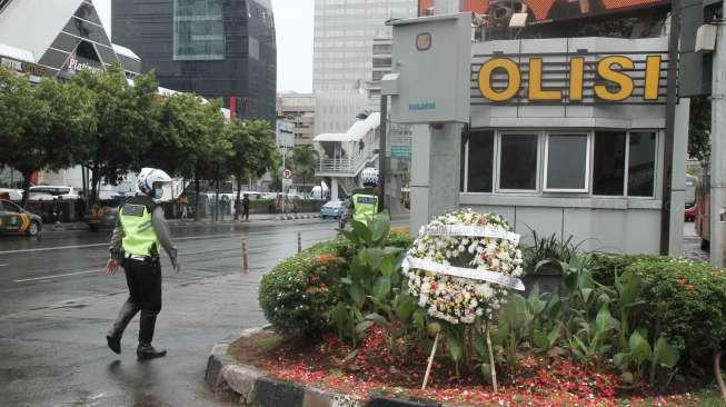 Peringatan satu tahun Tragedi Bom Thamrin 14 Januari 2016, di Pos Polisi Perempatan Sarinah, Jalan MH Thamrin, Jakarta, Sabtu (14/1).