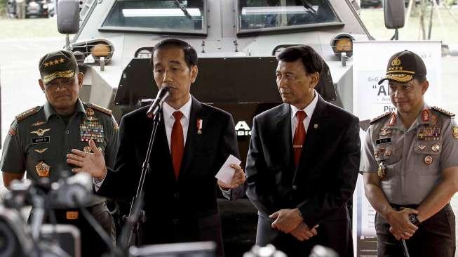 Presiden Joko Widodo menghadiri Rapat Pimpinan TNI 2017 di Mabes TNI, Cilangkap, Jakarta, Senin (16/1).