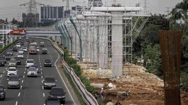 Menteri BUMN Masih Pikir Sumber Dana Kekurangan Proyek LRT