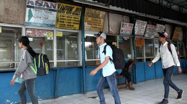 Memusatkan semua bus AKAP di Terminal Pulogebang