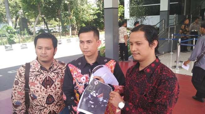Merah Putih Ditulisi Huruf Arab, FPI Dilaporkan ke Polda