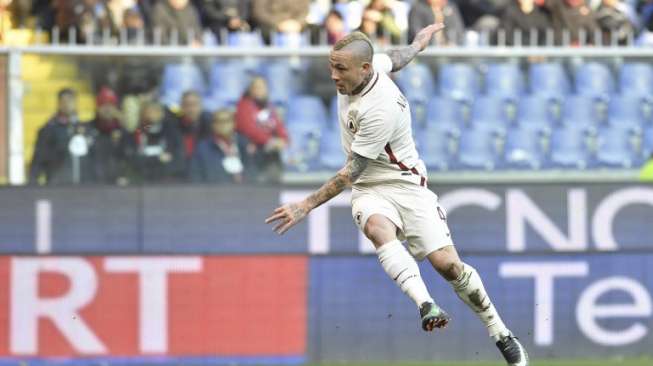 Cetak Gol Indah, Radja Nainggolan di Puji Setinggi Langit