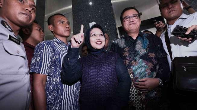 Ahok Sindir Sylviana Panik Gara-gara Dipanggil Penyidik