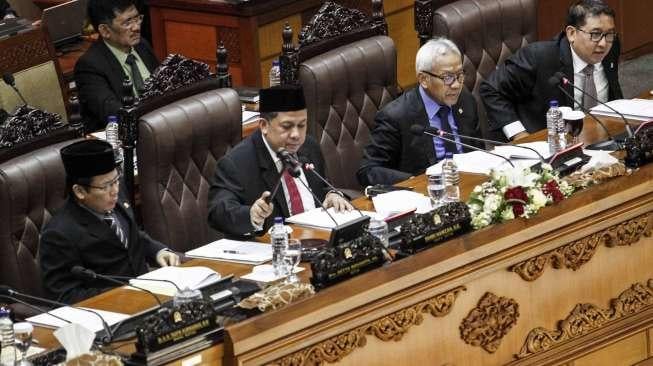 Agenda sidang tersebut membahas dan mengesahkan revisi  UU MD3.