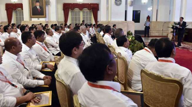 Pembukaan Executive Leadership Program bagi Direksi BUMN di Istana Negara, Jakarta, Rabu (25/1).