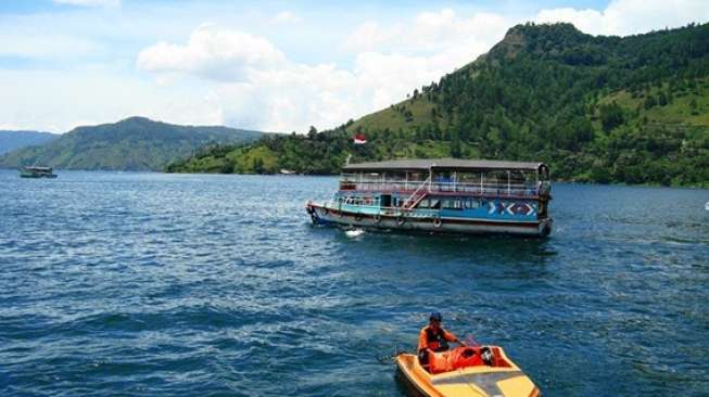 Libur Imlek, Danau Toba Diserbu Pengunjung