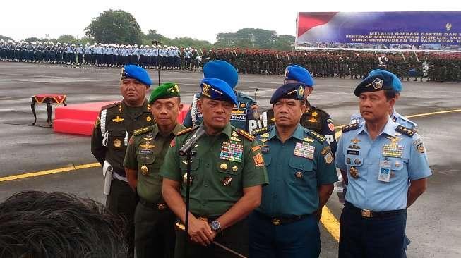 Panglima TNI Dukung Polisi Lacak Merah Putih Digambari Logo Slank