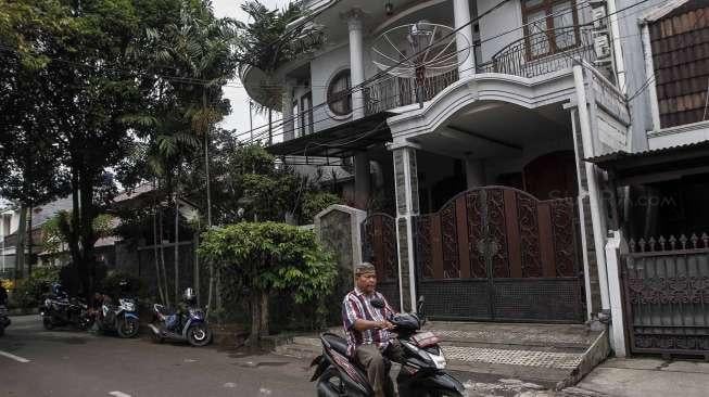 Selain Patrialis, KPK Juga Geledah Rumah Basuki Hariman