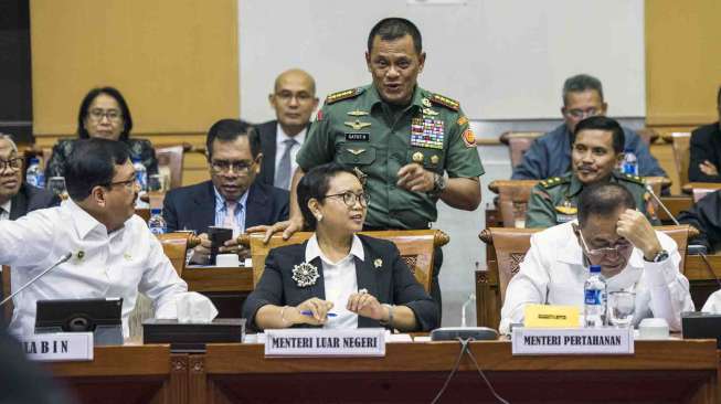 Pascapenghentian sementara kerja sama bidang pertahanan.