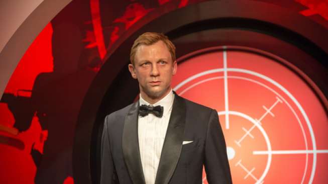 Patung lilin Daniel Craig, aktor pemeran James Bond, di sebuah museum di Amsterdam, Belanda (Shutterstock).