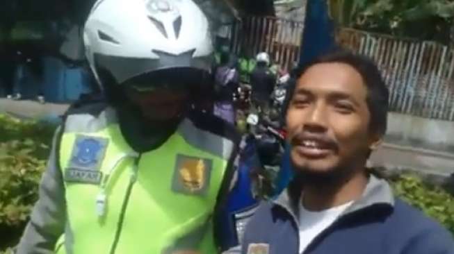 Heboh! Aksi Lelaki Madiun Bikin Syok Polisi yang Lakukan Razia