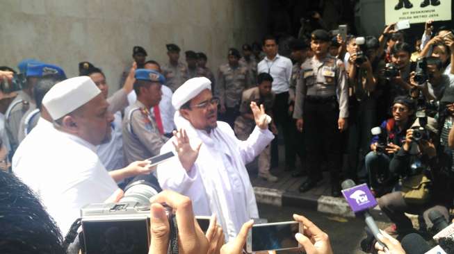 Ke Sidang Ahok, Rizieq Dikawal Laskar