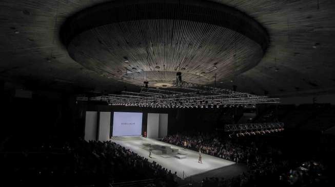 Indonesia Fashion Week 2017 di Jakarta, Rabu (1/2).