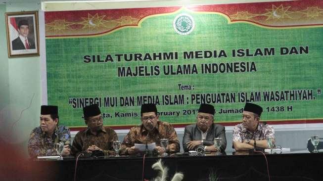 MUI Pertimbangkan Adukan Pengacara Ahok ke Peradi