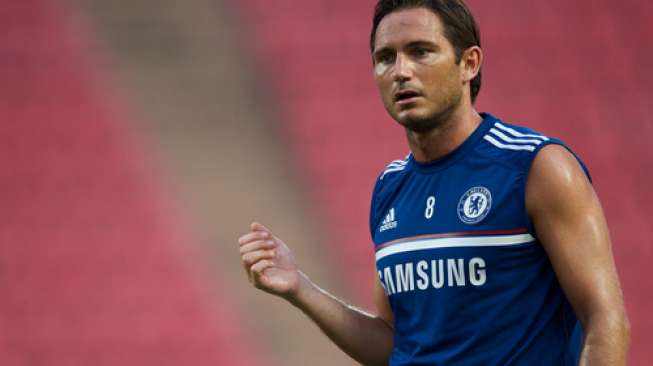 Gelandang Inggris, Frank Lampard, saat masih membela Chelsea (Shutterstock).