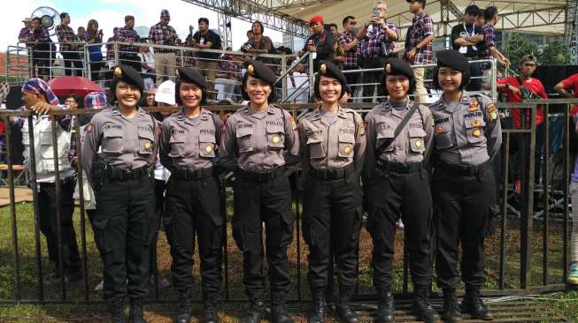 Polwan Dididik Tangkap Maling, Sayang Kalau Cuma Antar Makanan