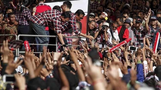 Kampanye tersebut diikuti oleh ribuan simpatisan.