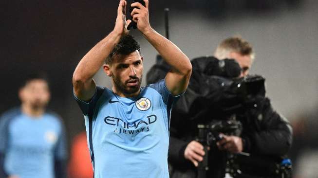 Tak Masuk Line Up City, Zabaleta: Aguero Bisa Hadapi Itu