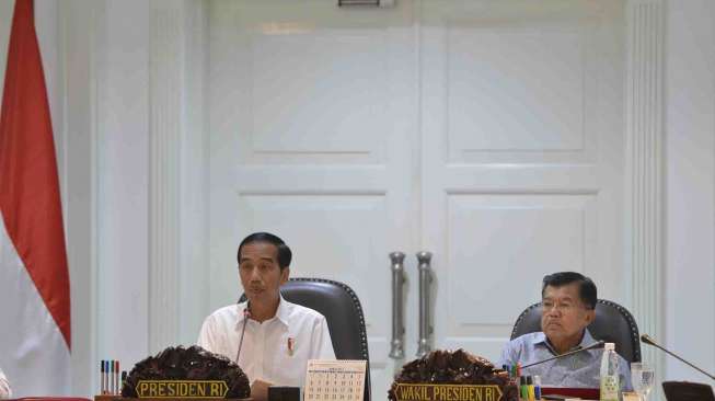 Rapat terbatas pendidikan di Kantor Kepresidenan, Jakarta, Selasa (7/2).