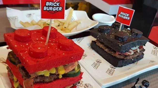 Restoran Ini Sajikan Burger Berbentuk Bata Lego