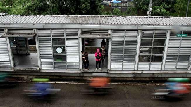 Anies Kritik Koridor 13 Busway Tidak Ramah Pada Disabilitas