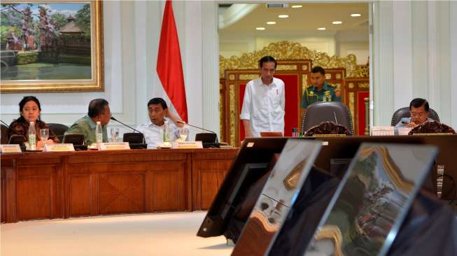 Panggil Tim Vaksin Merah Putih, Jokowi Gelar Rapat Tertutup di Istana Bogor