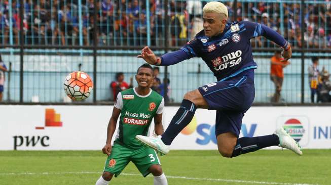 Hantam PS TNI 4-0, Arema Maju ke Delapan Besar