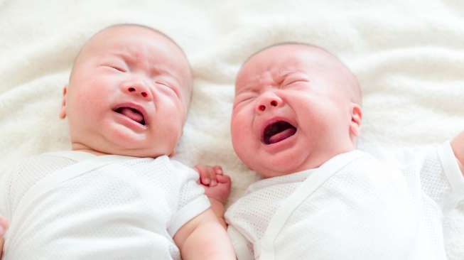 Ilustrasi bayi kembar. [Shutterstock]