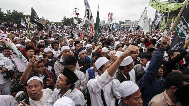 Lihat Politisi Pendukung Ahok, Massa di DPR Teriak: Turun