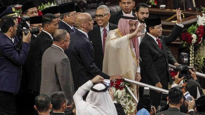 Cerita Menlu Retno Perihal Pedang Emas dari Raja Arab Saudi