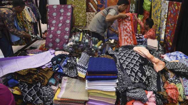 Festival Batik Bangwetan2017  di Grand City Surabaya, Jawa Timur, Kamis (2/3).